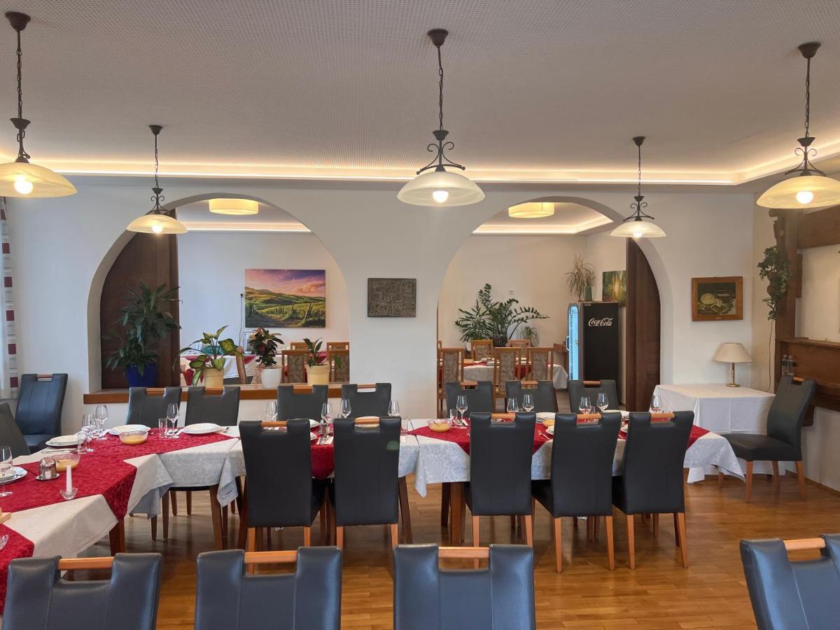 Gasthof Wagner Restaurant-Pension Halbenrain ภายนอก รูปภาพ